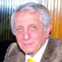 Nejat Uygur
