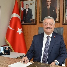 Necip Nasır